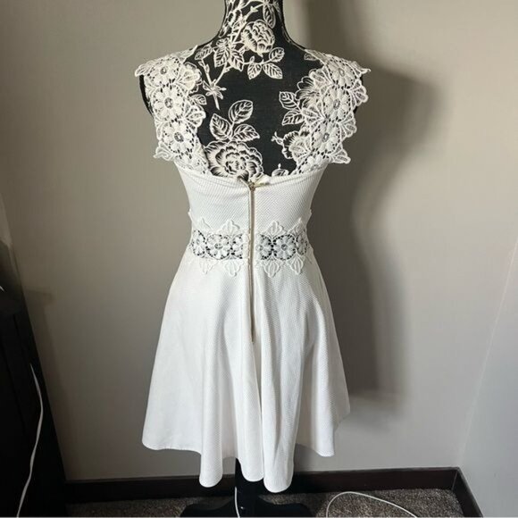 Ted Baker Monaa Lace Sleeveless White Mini Dress US Size 1 Small - Picture 8 of 9